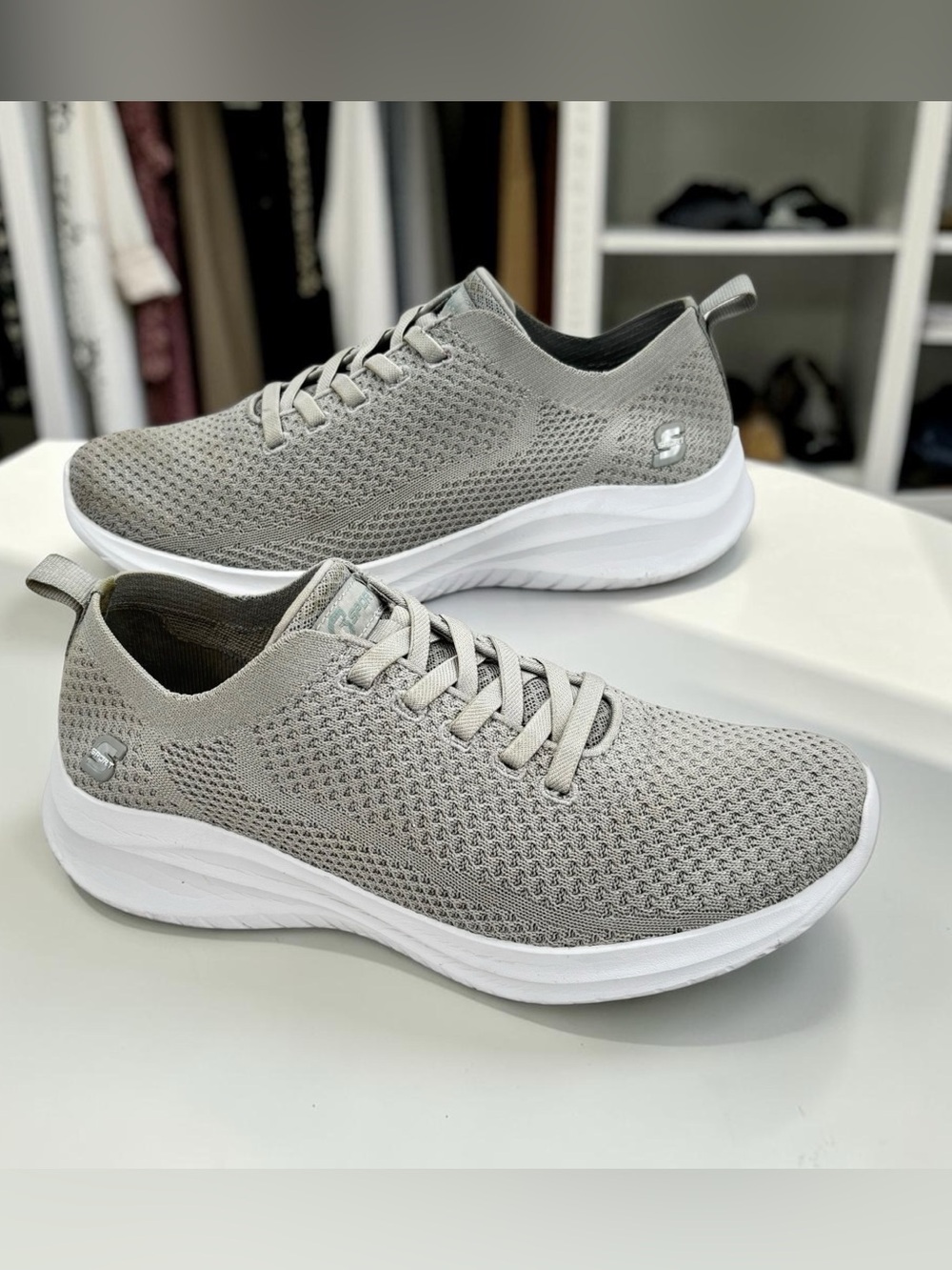 Sport By Skechers Women's Resse 2.0 Elastic Gore Sneakers Light Gray Sz. 8.5